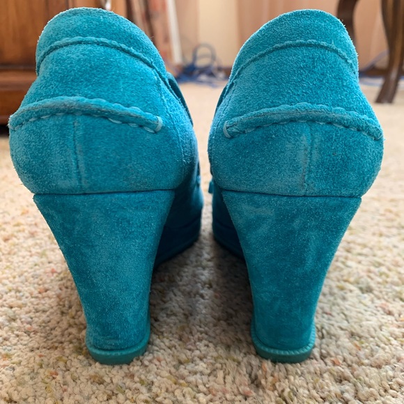 Sperry’s gorgeous and comfortable, soft, always get compliments Look like new. - Picture 3 of 4